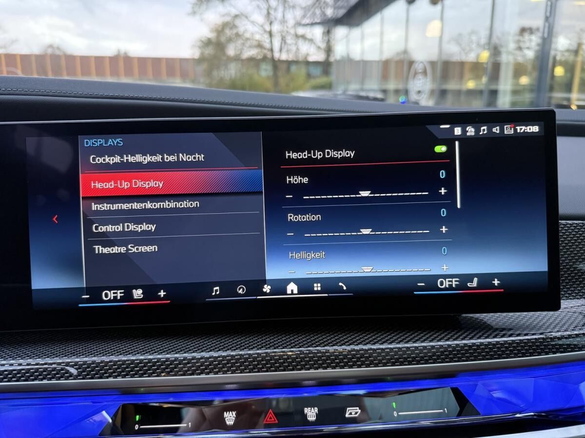 BMW i7 M70 xDrive //Automatiktüren B&W UPE Euro 217.640,- inkl.