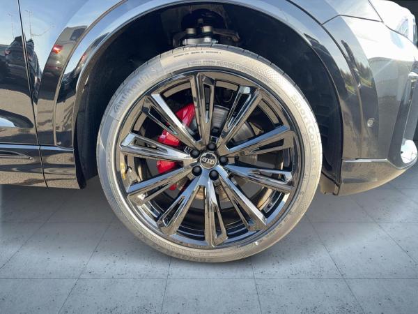 Audi Q8 SUV S line business TDI qu. tiptr. Laser PANO