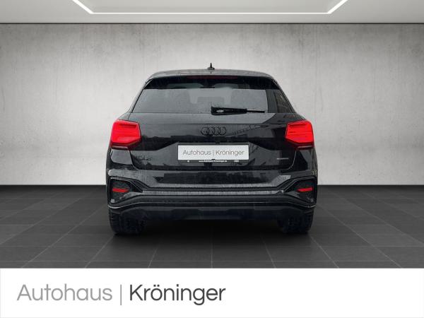 Audi Q2 40 TFSI quattro S line C Sonos AHK Pano Rück