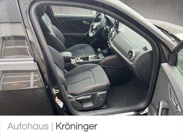 Audi Q2 40 TFSI quattro S line C Sonos AHK Pano Rück