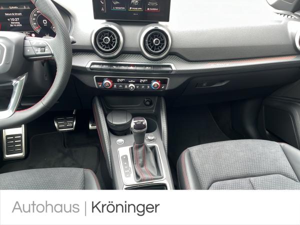 Audi Q2 40 TFSI quattro S line C Sonos AHK Pano Rück