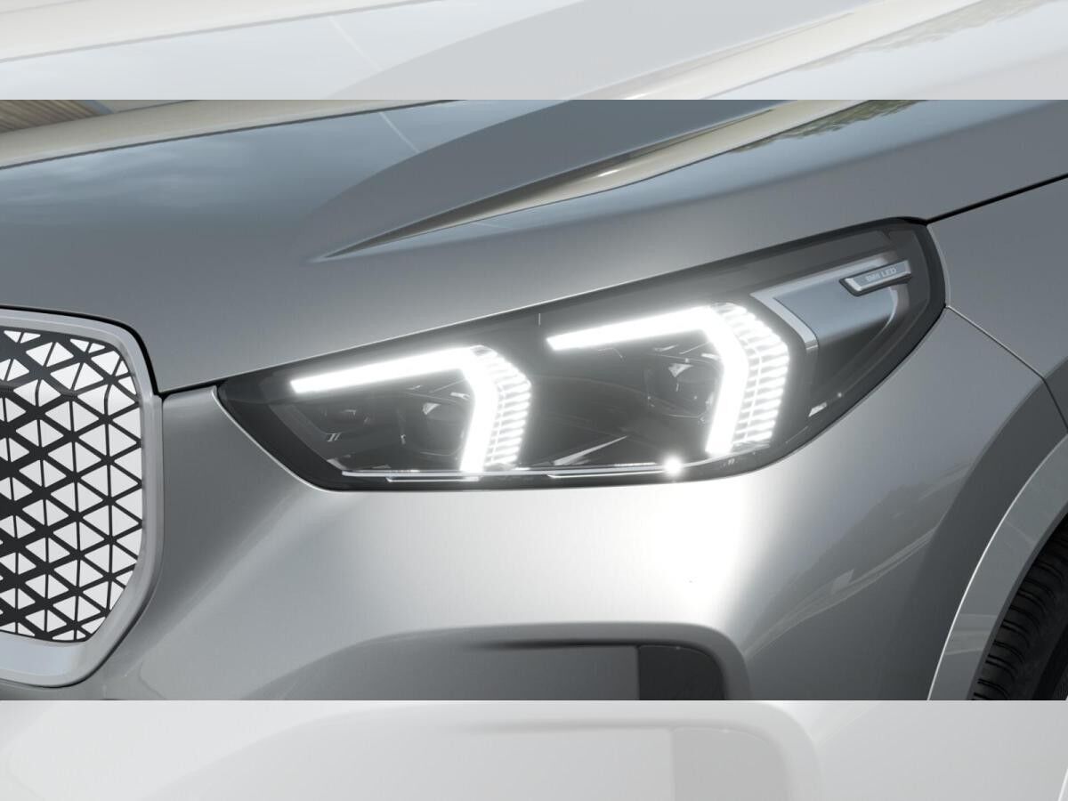 BMW iX1 eDrive20 M-Sport,AHK,Premium Pkt.,Driv.Ass.,uvm.