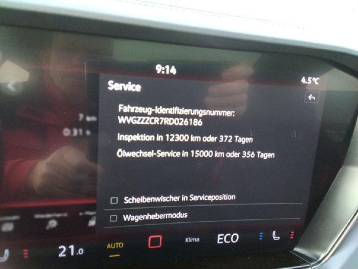 Volkswagen Touareg R 3.0 TSI eHybrid Volkswagen Touareg R 3.0 TSI eHybrid