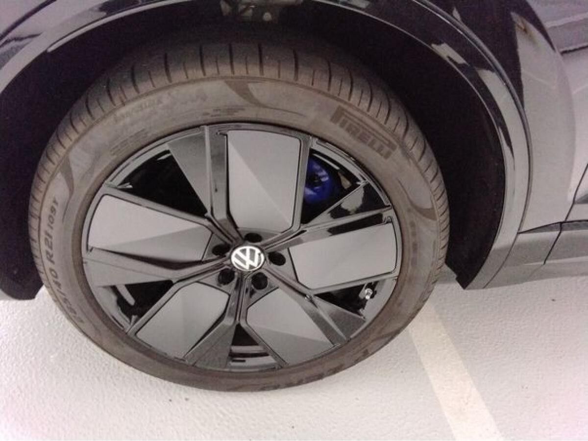 Volkswagen Touareg R 3.0 TSI eHybrid Volkswagen Touareg R 3.0 TSI eHybrid