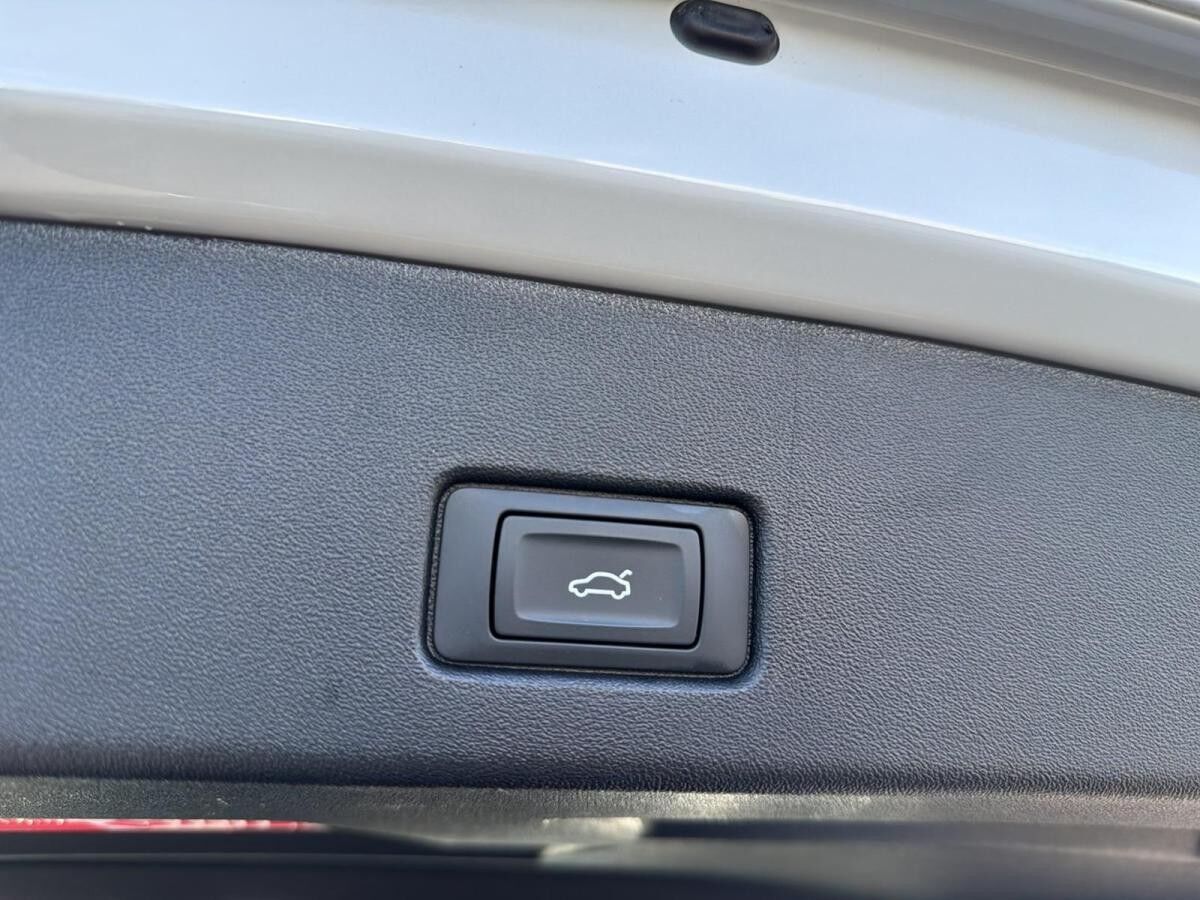 Audi Q4 e-tron 45 LED FLA AHK AUT DynLicht Kam.