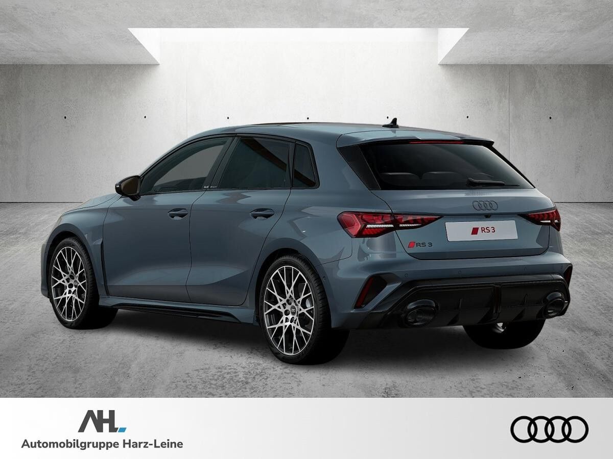 Audi RS3 TFSI quattro Keramik Schalensitze 290km/h