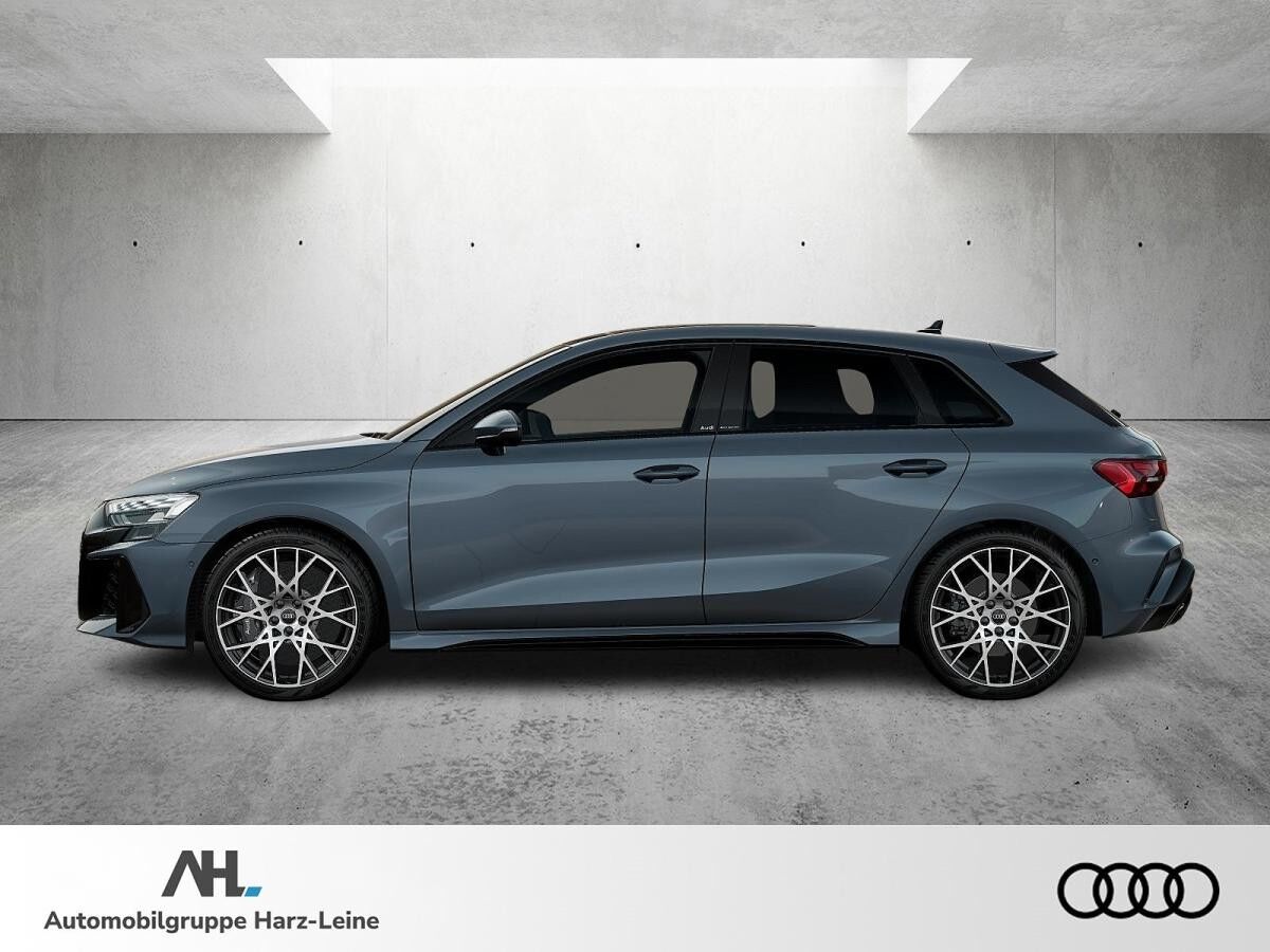 Audi RS3 TFSI quattro Keramik Schalensitze 290km/h