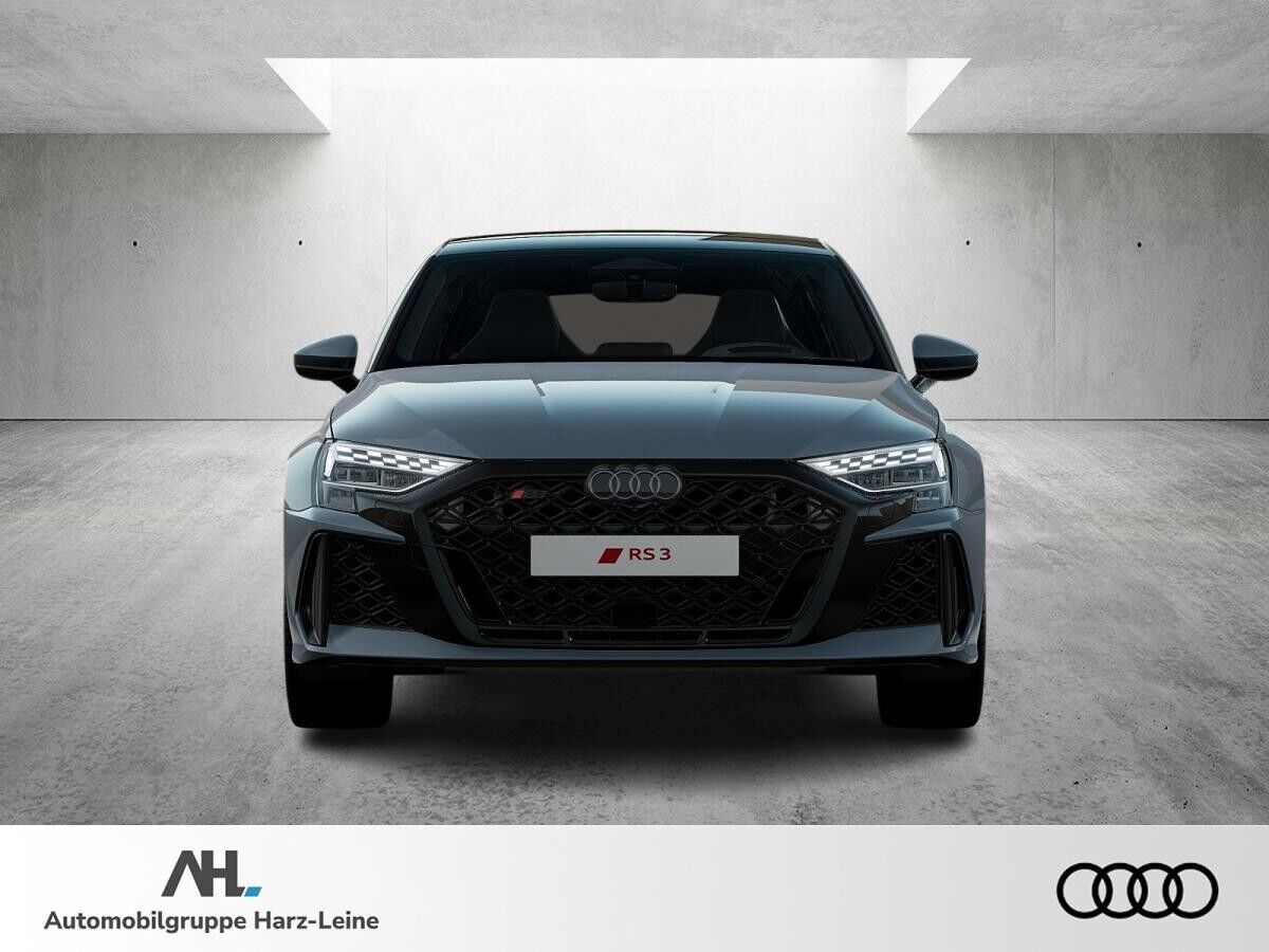 Audi RS3 TFSI quattro Keramik Schalensitze 290km/h