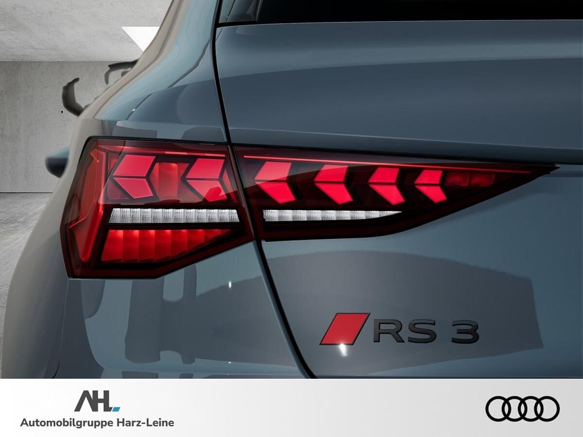 Audi RS3 TFSI quattro Keramik Schalensitze 290km/h