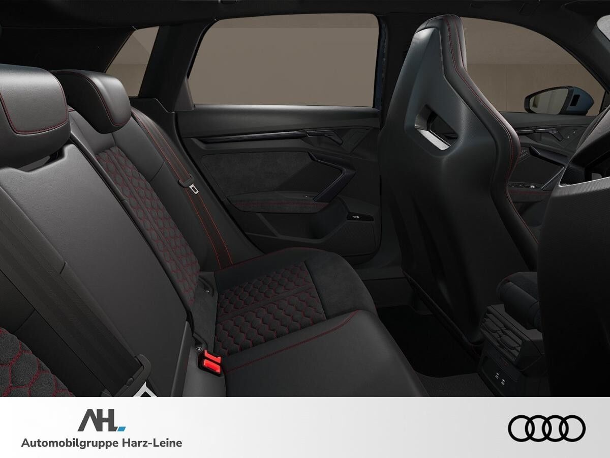 Audi RS3 TFSI quattro Keramik Schalensitze 290km/h