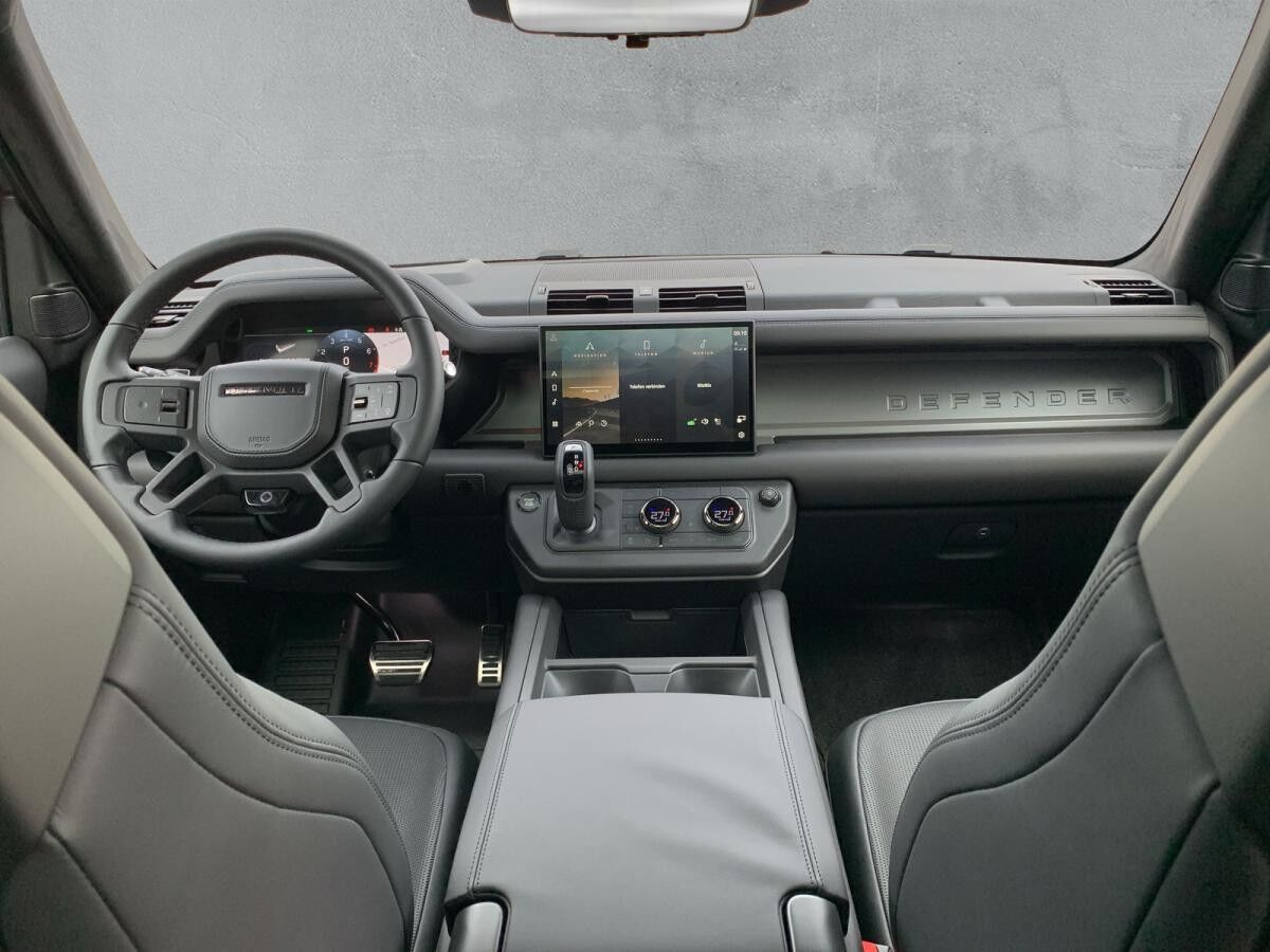 Land Rover Defender 110 P635 OCTA