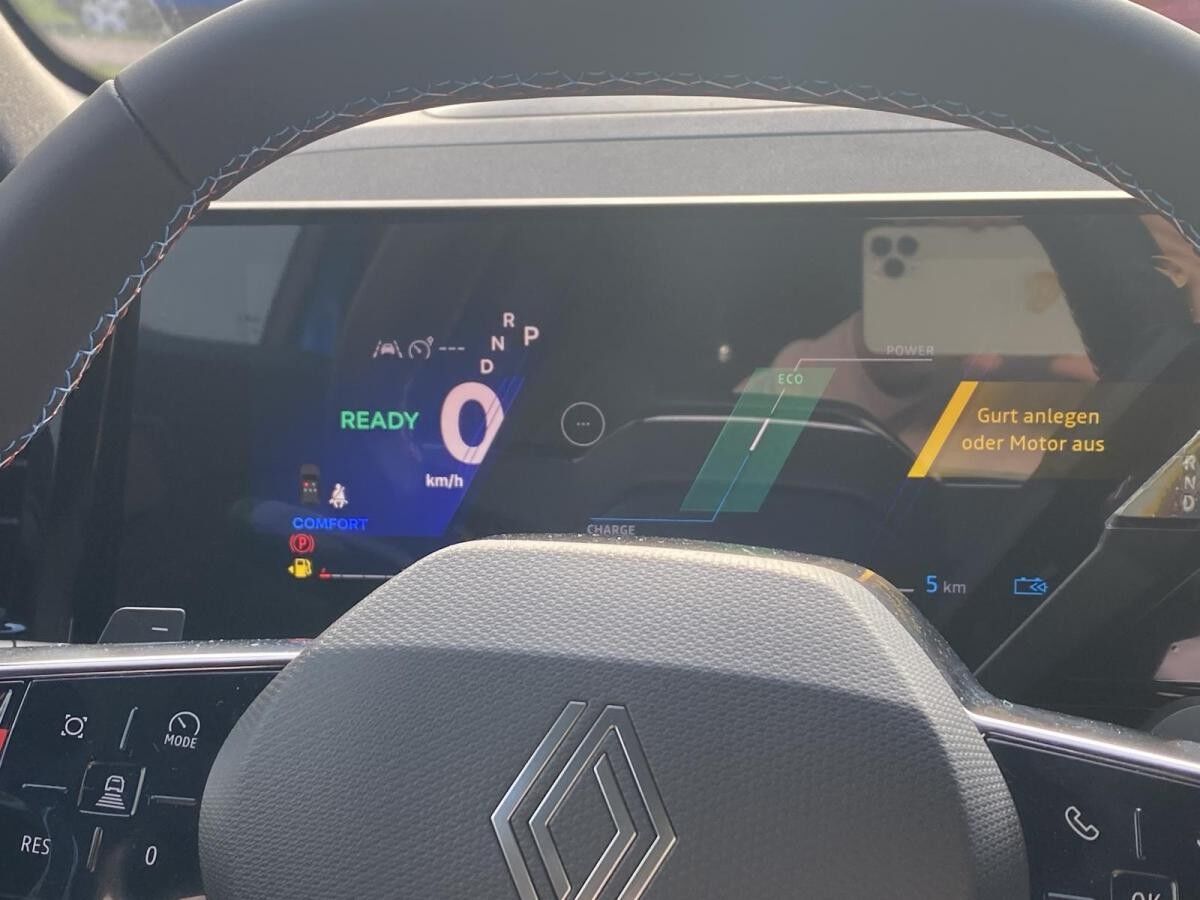 Renault Rafale E-Tech PHEV 300 4x4 Esprit Alpine Renault Rafale E-Tech PHEV 300 4x4 Esprit Alpine