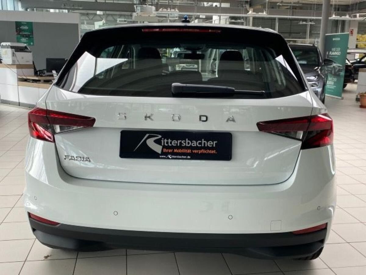 Skoda Fabia Essence 1,0 MPI 5-Gang-Schaltgetriebe Sofort Verfügbar