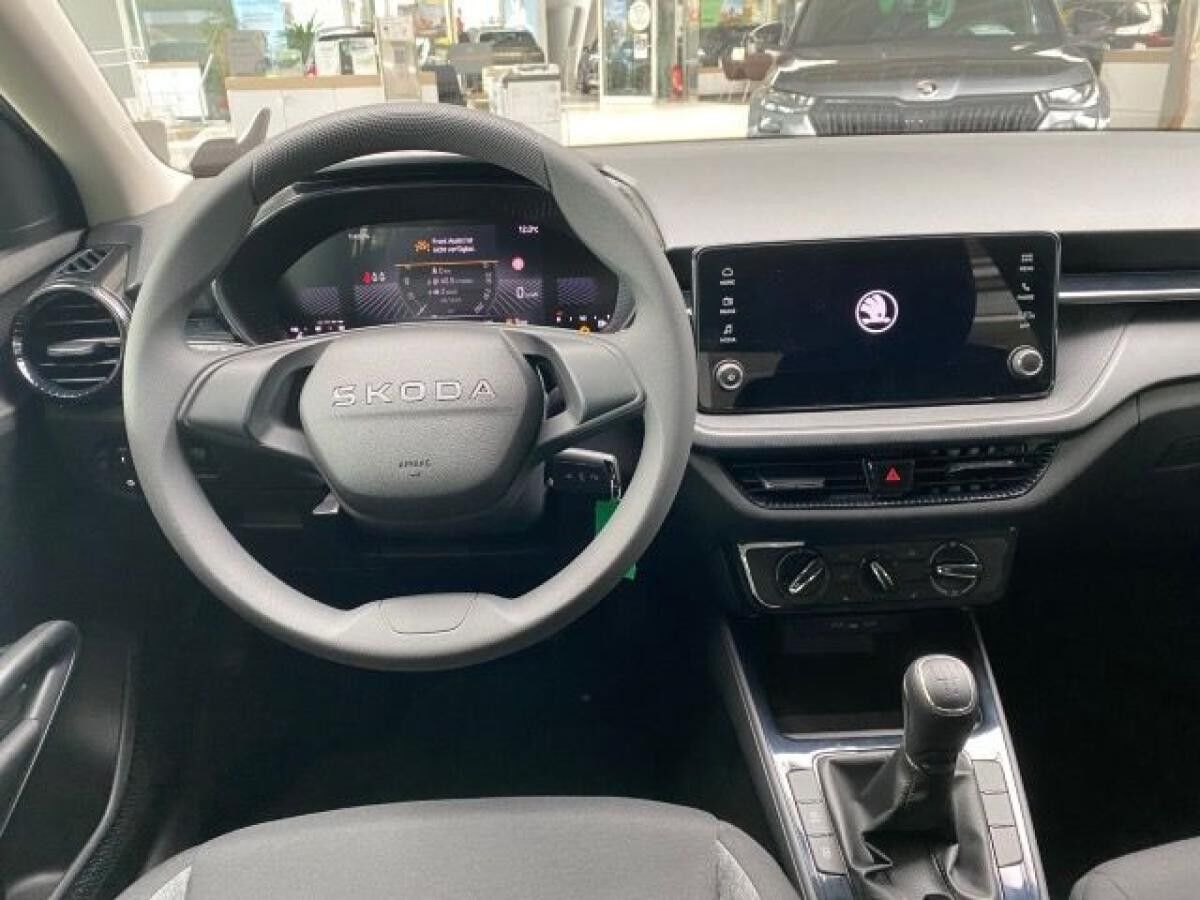 Skoda Fabia Essence 1,0 MPI 5-Gang-Schaltgetriebe Sofort Verfügbar