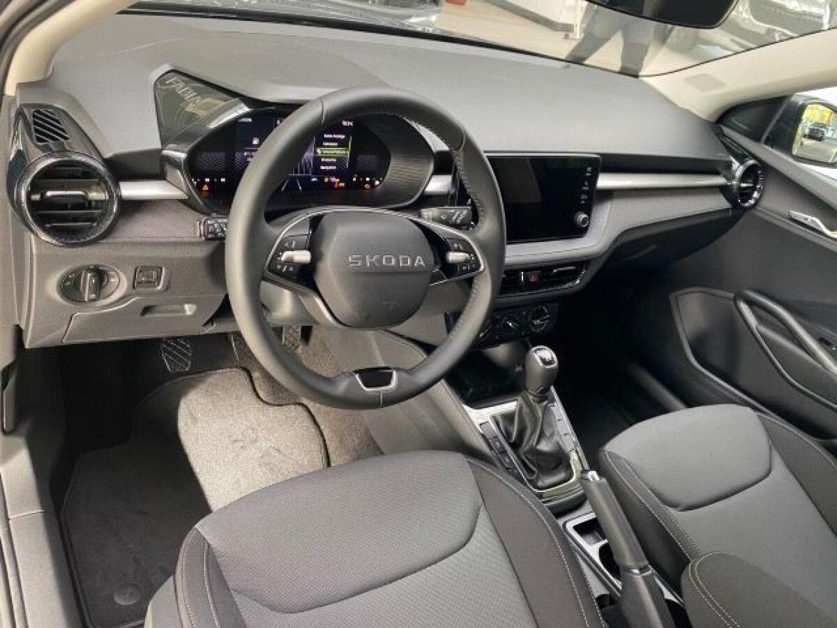 Skoda Fabia Selection 1,0 MPI 5-Gang-Schaltgetriebe Sofort Verfügbar