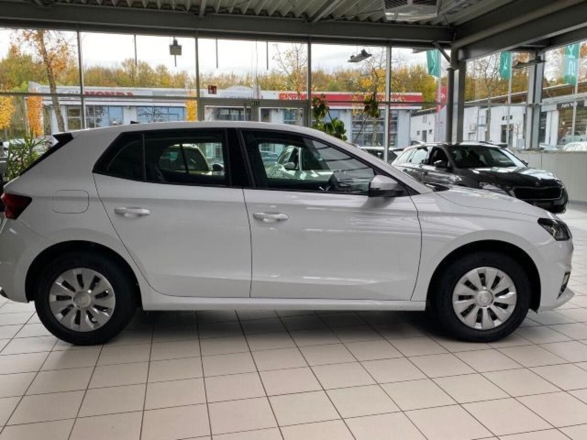 Skoda Fabia Essence 1,0 MPI 5-Gang-Schaltgetriebe Sofort Verfügbar