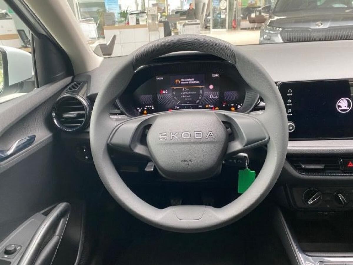 Skoda Fabia Essence 1,0 MPI 5-Gang-Schaltgetriebe Sofort Verfügbar