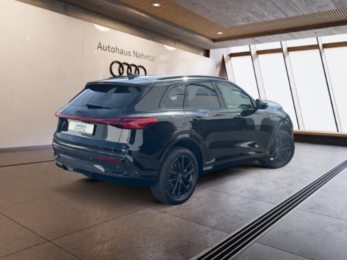 Audi Q5 SUV TDI S-LINE(2X) AHK TECH RÜFA LED NAVI+ ACC 20'' MMI EXPERIENCE+ KLIMAAUTOMATIK