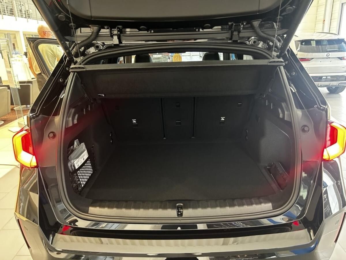 BMW iX1 Sofort Verfügbar - 0,25% Versteuerung - AHK - Driving Assistant Plus