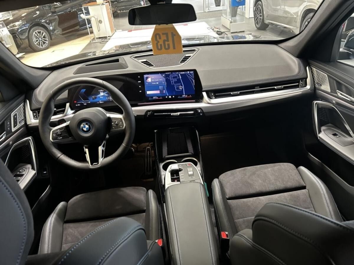 BMW iX1 Sofort Verfügbar - 0,25% Versteuerung - AHK - Driving Assistant Plus