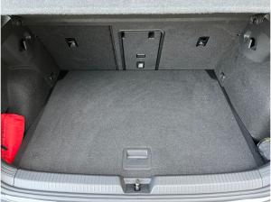 Volkswagen Golf GTI Clubsport VIII 2.0 TSI DSG / Navi, LED+