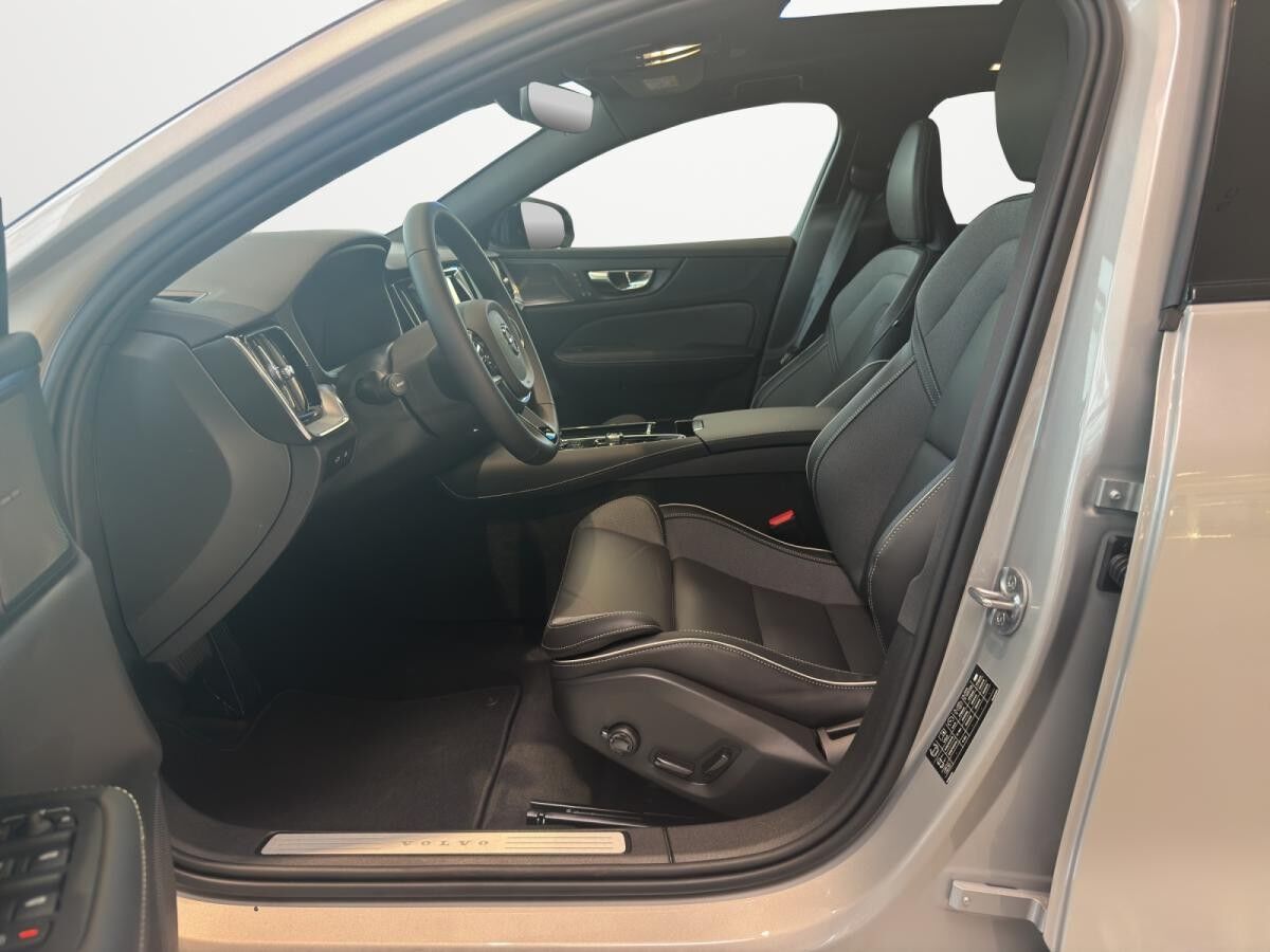 Volvo V60 Plus Dark 2025 T6 AWD