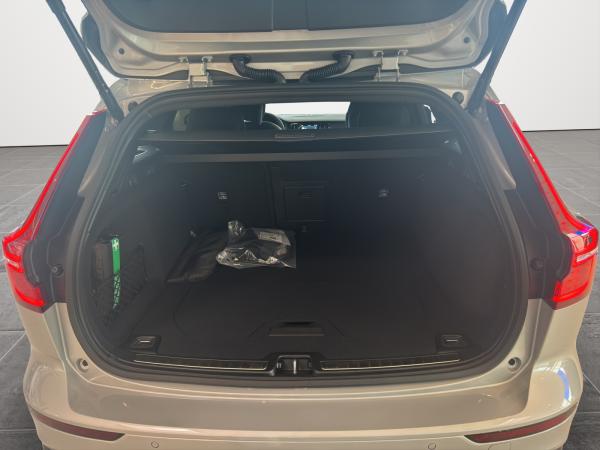 Volvo V60 Plus Dark 2025 T6 AWD