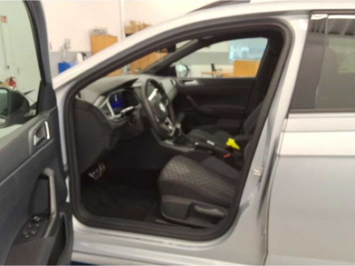 Volkswagen Taigo 1.5 TSI DSG R-Line Navi IQ.Light DAB+ FrontAssist