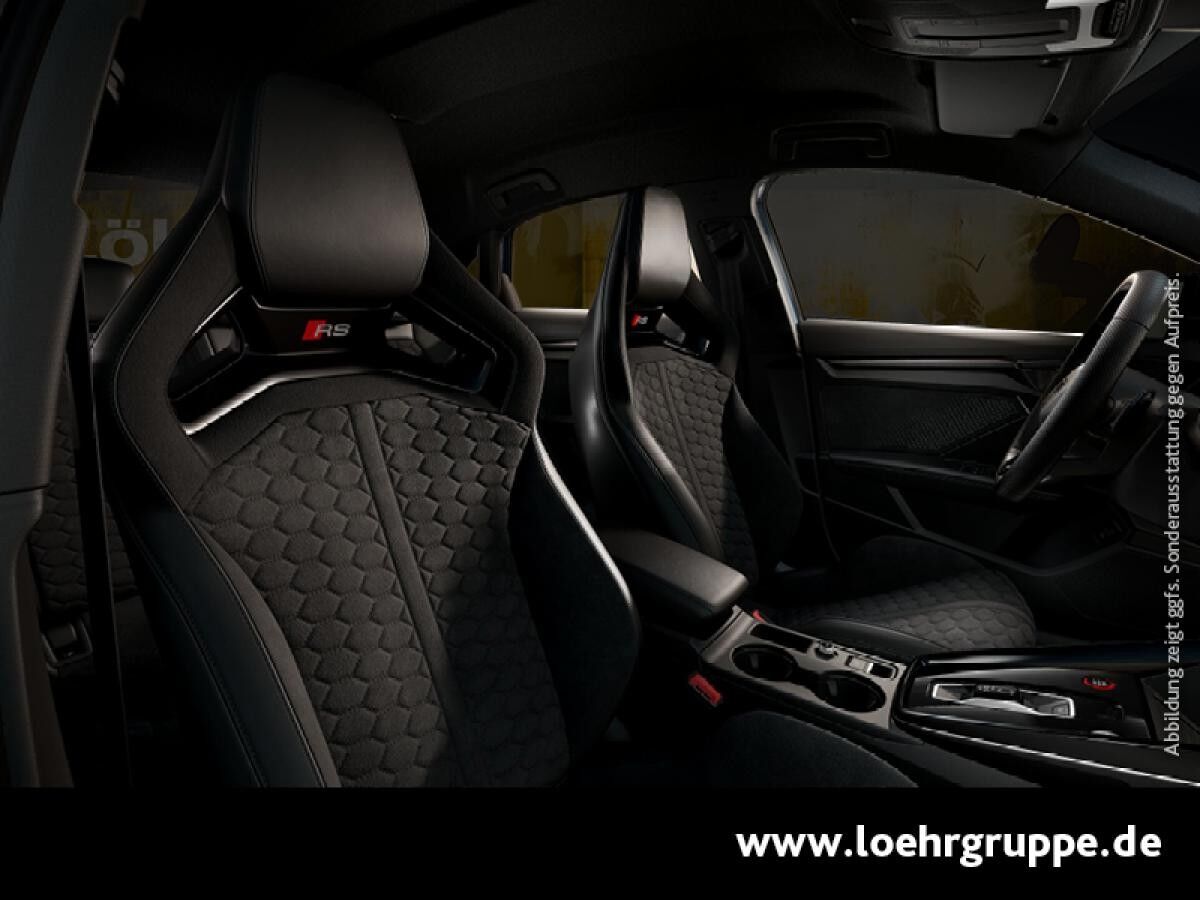 Audi RS3 Limousine 294 kW S tronic Audi RS3 Limousine 294 kW S tronic