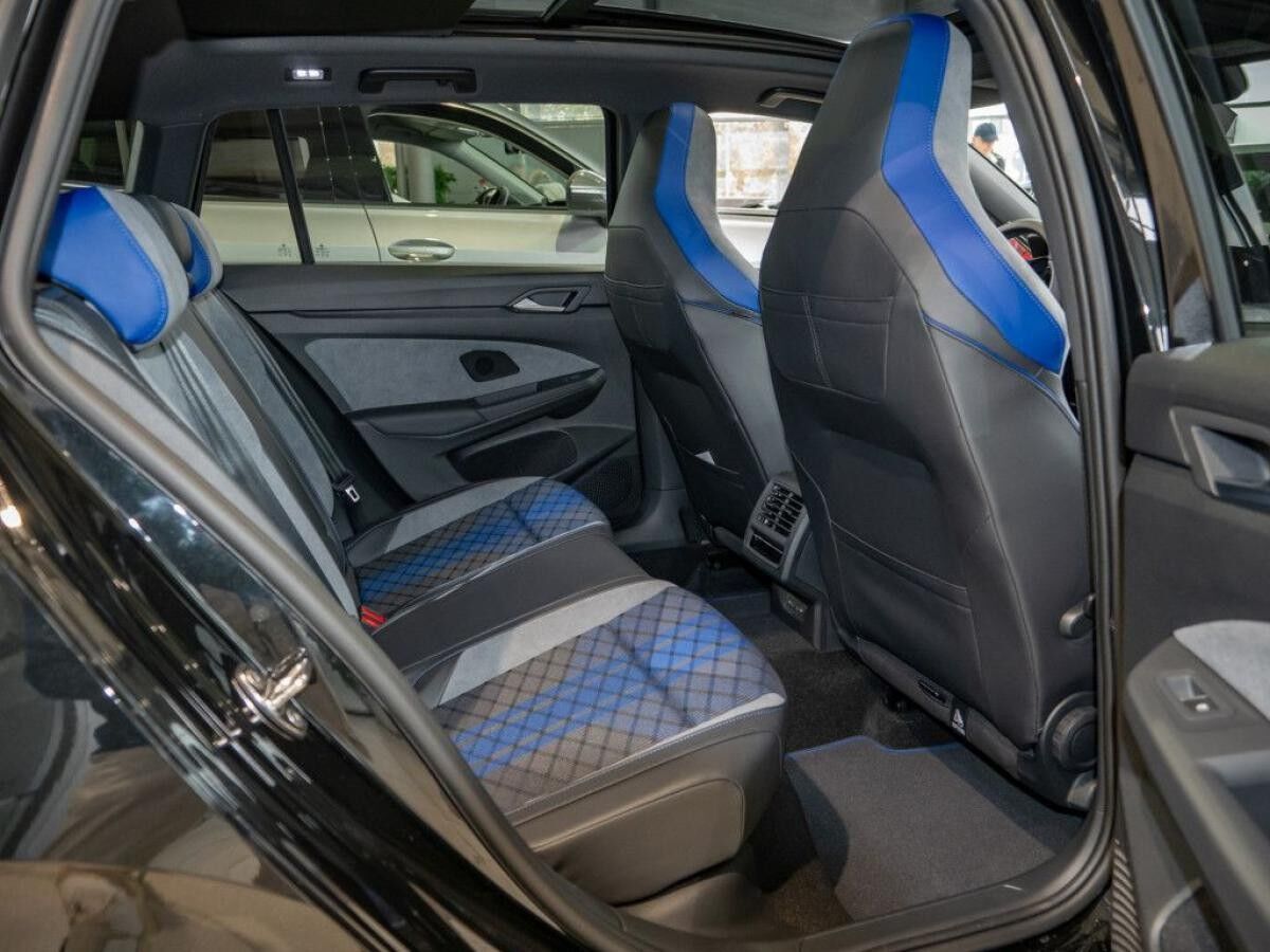 Volkswagen Golf Variant R 2,0 l TSI 4MOTION DSG *BIS 31.12.*🏷️