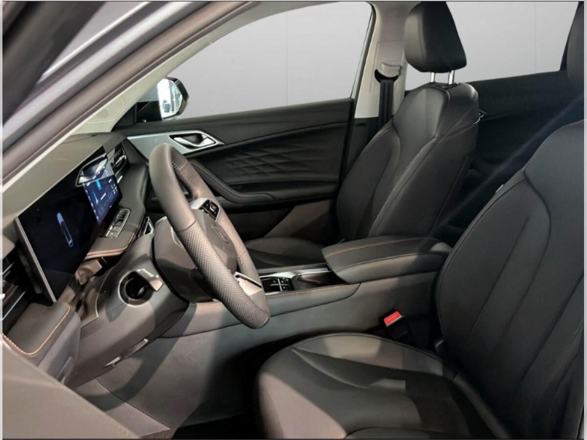 MG EHS Luxury Plug-In-Hybrid