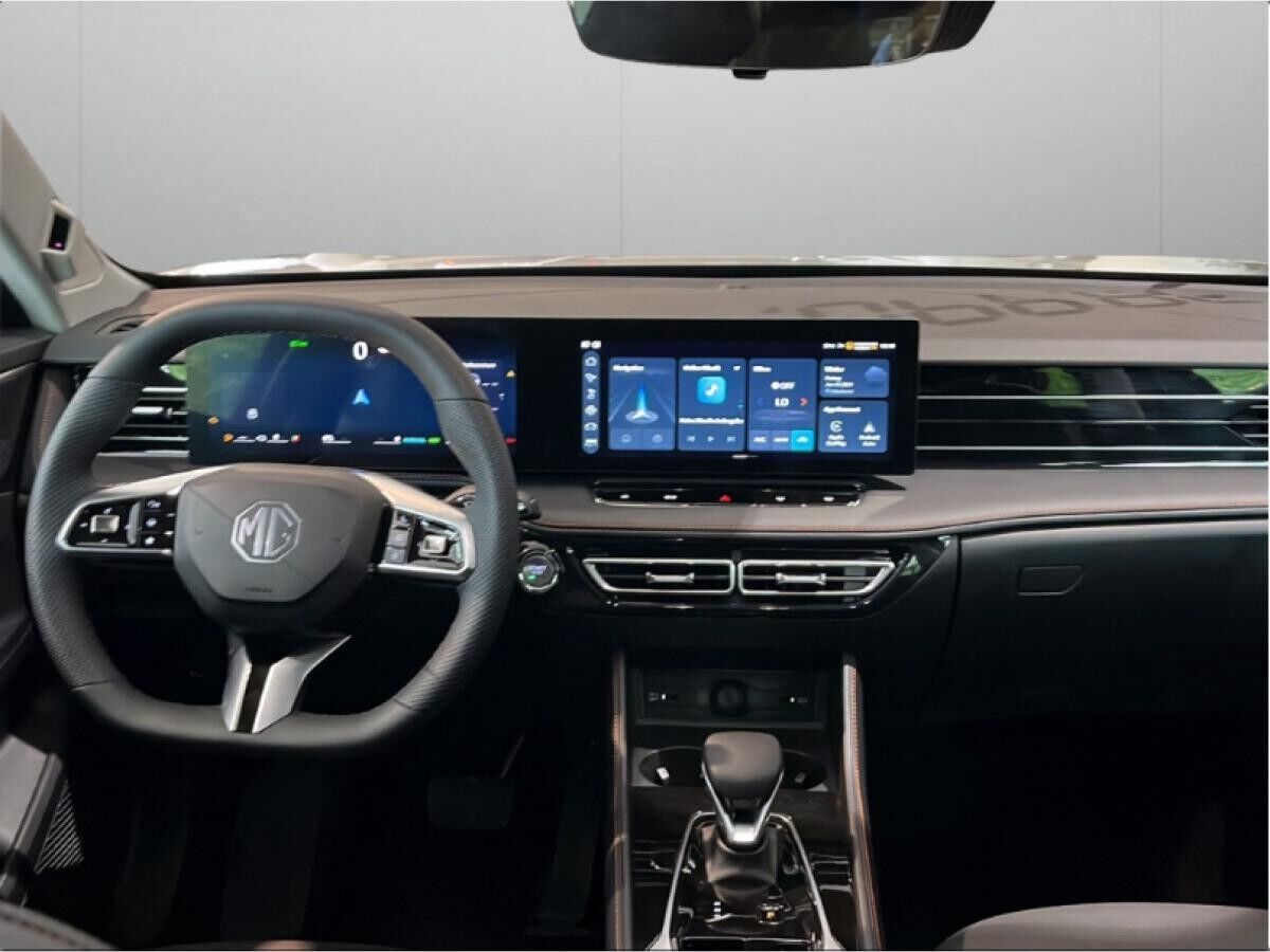 MG EHS Luxury Plug-In-Hybrid