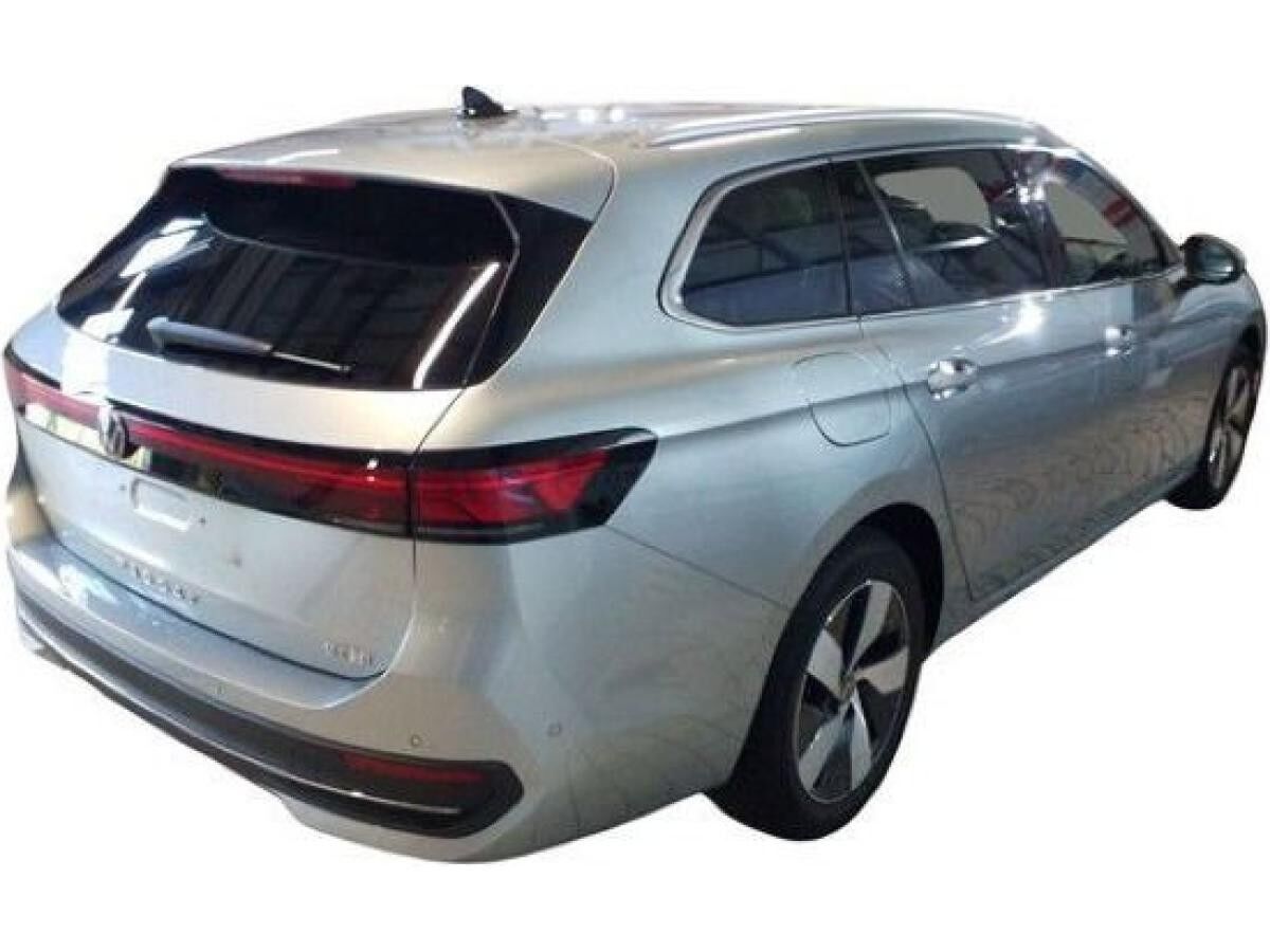 Volkswagen Passat Variant 1.5 eTSI Business DSG *Area View*