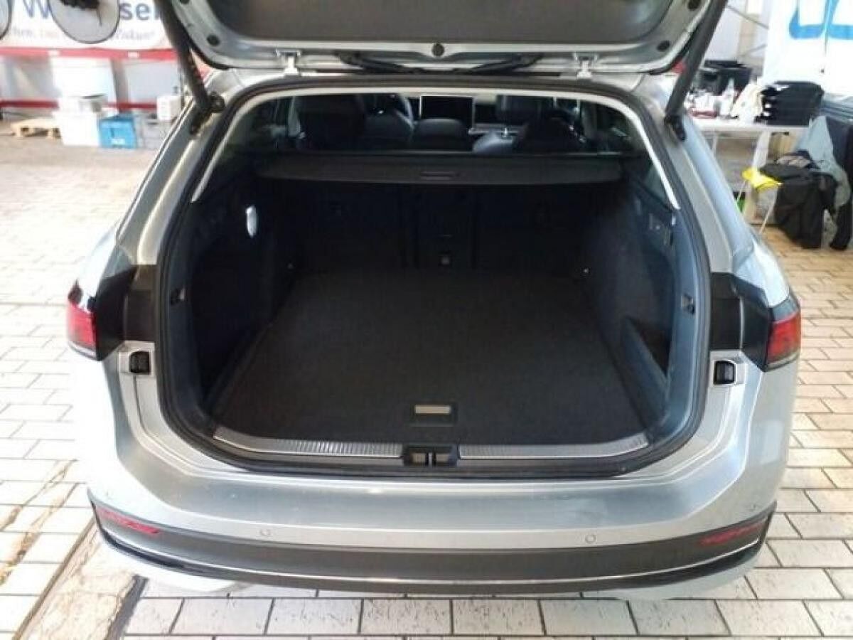 Volkswagen Passat Variant 1.5 eTSI Business DSG *Area View*