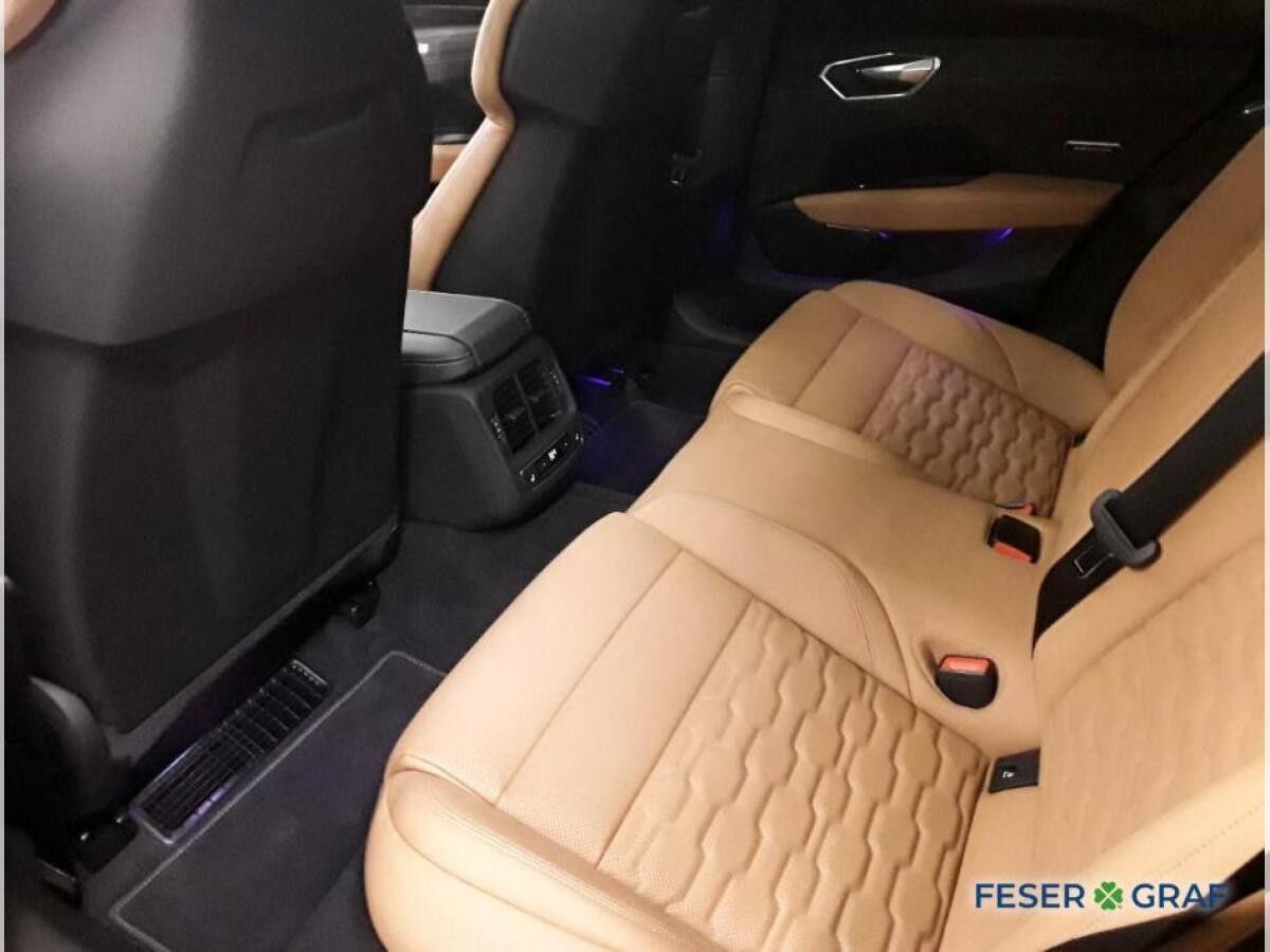 Audi e-tron GT S Laserlicht/Pano/HuD/Sitzbel+Mass/360