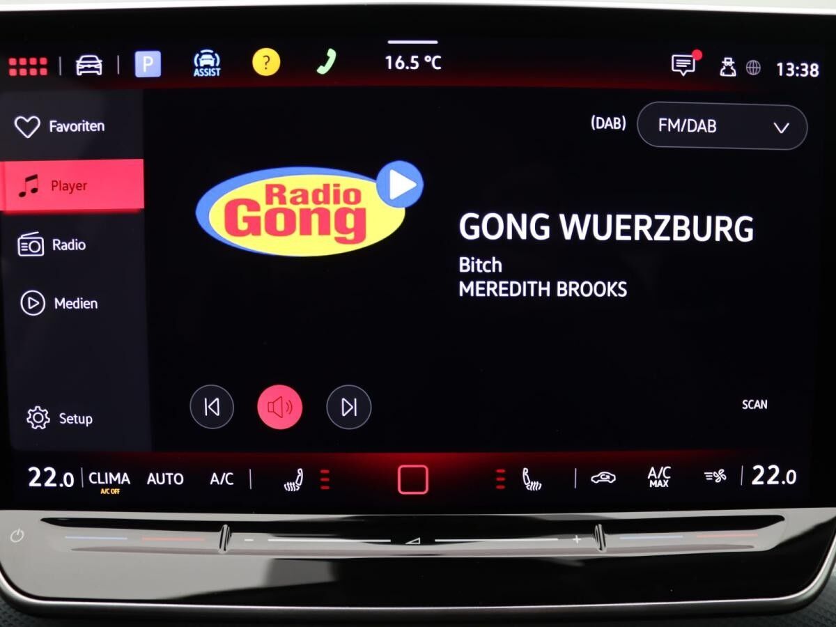 Volkswagen Golf VIII Goal 1.5 eTSI DSG / App, LED, ACC, SHZ