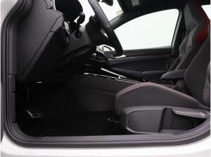 Volkswagen Golf VIII GTI 2.0 TSI DSG / Navi, App, ACC, LED+