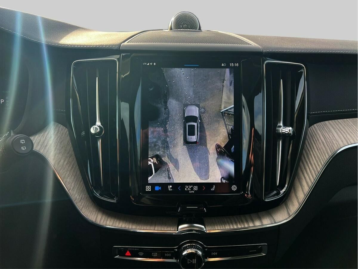 Volvo XC60 T8 ULTRA DARK DEAL