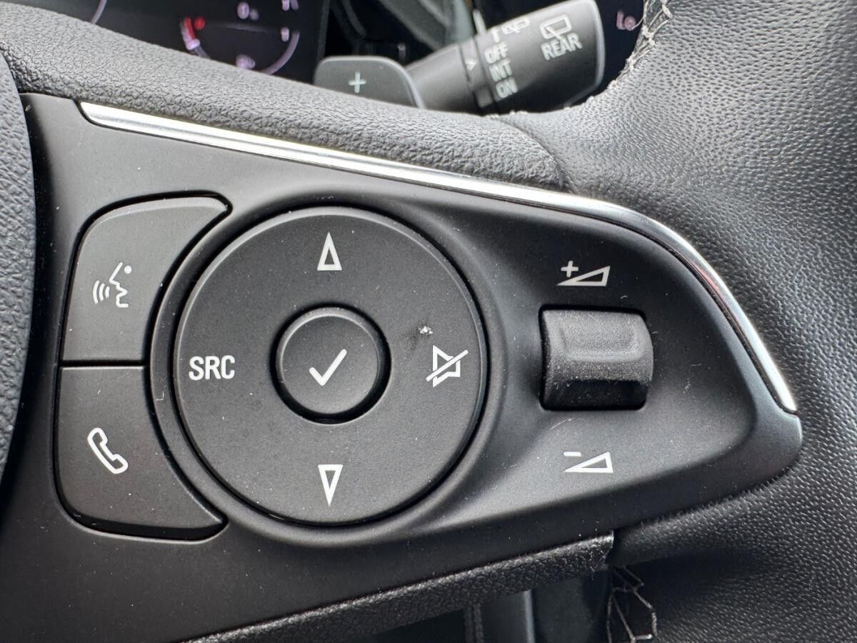 Opel Grandland 1.6 Turbo ACC+AHK+LED+Navi+SHZ+2xKlima