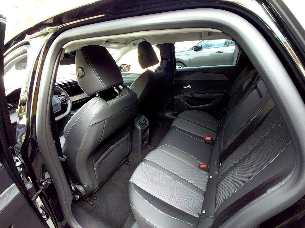 Peugeot 308 1.2 PureTech 130 SW Allure ACC+LED+Navi+SHZ