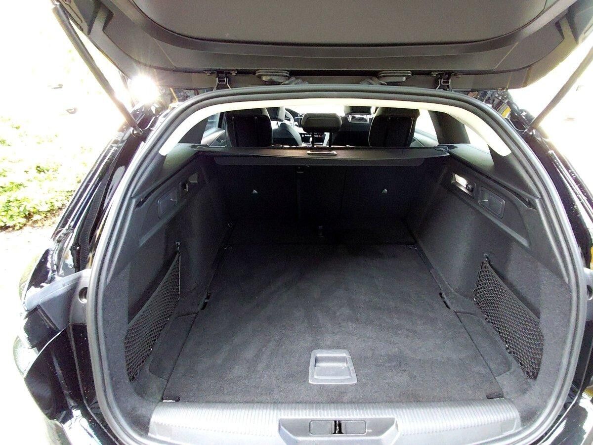 Peugeot 308 1.2 PureTech 130 SW Allure ACC+LED+Navi+SHZ