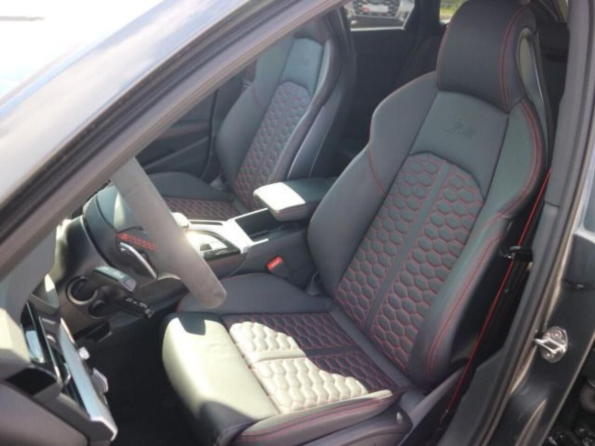 Audi RS4 Avant RS-SPORTABGASANLAGE*PANO*B&O*ACC*360°