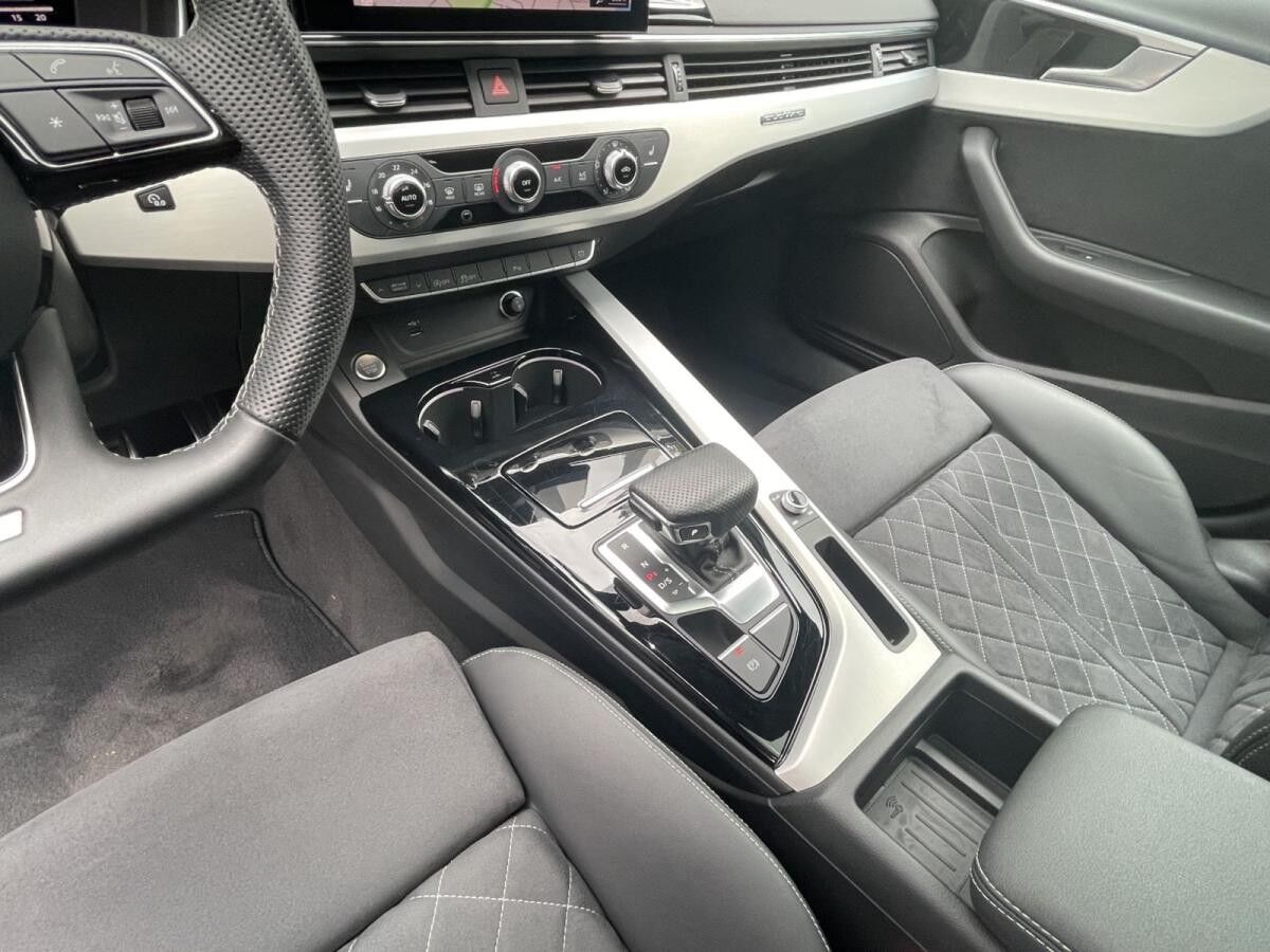 Audi A4 Av. 45 TFSI qu. S line Matrix Pano Navi PDC