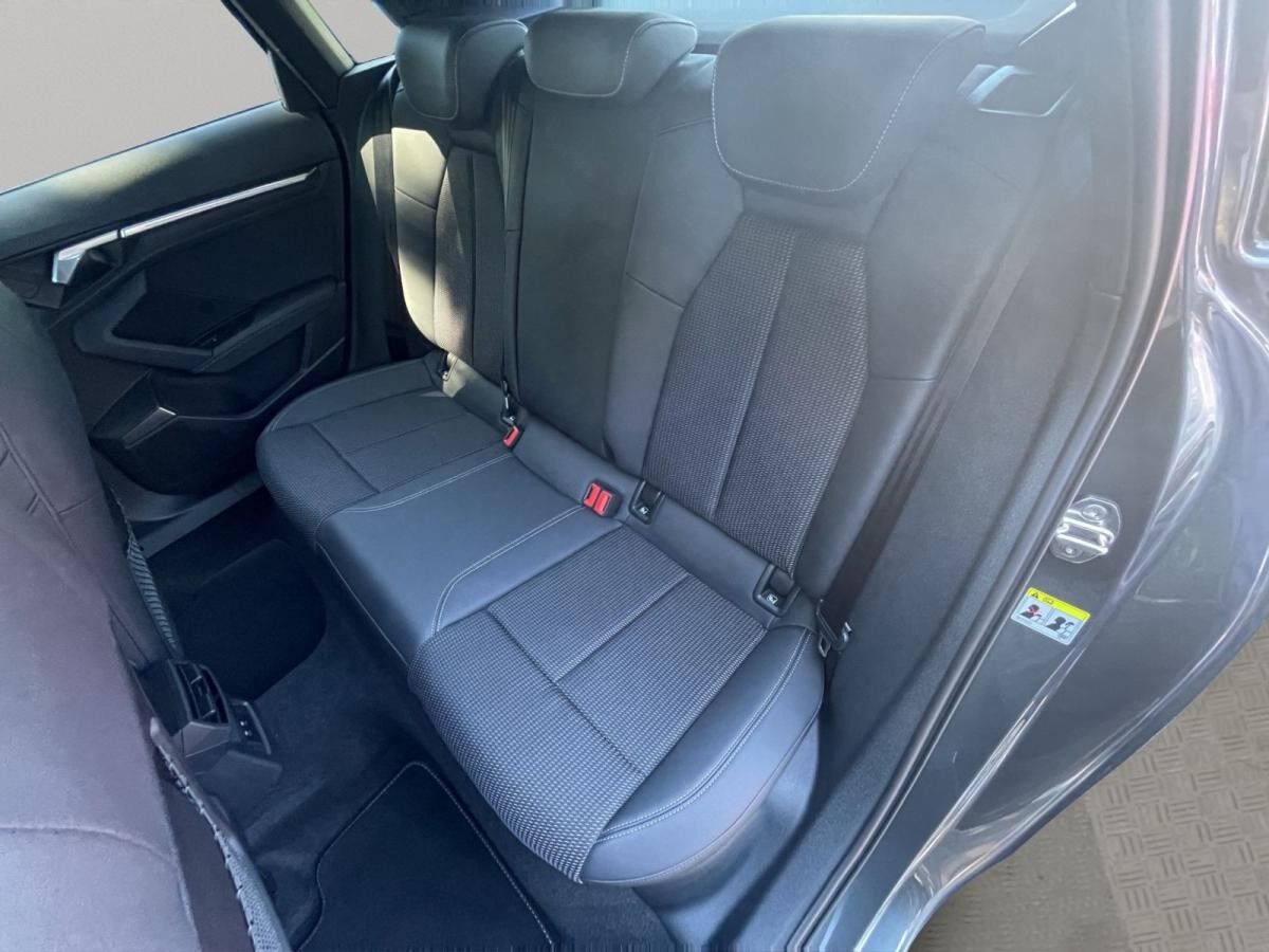 Audi S3 SB 2.0 TFSI qu. Matrix B&O Kamera Teilleder