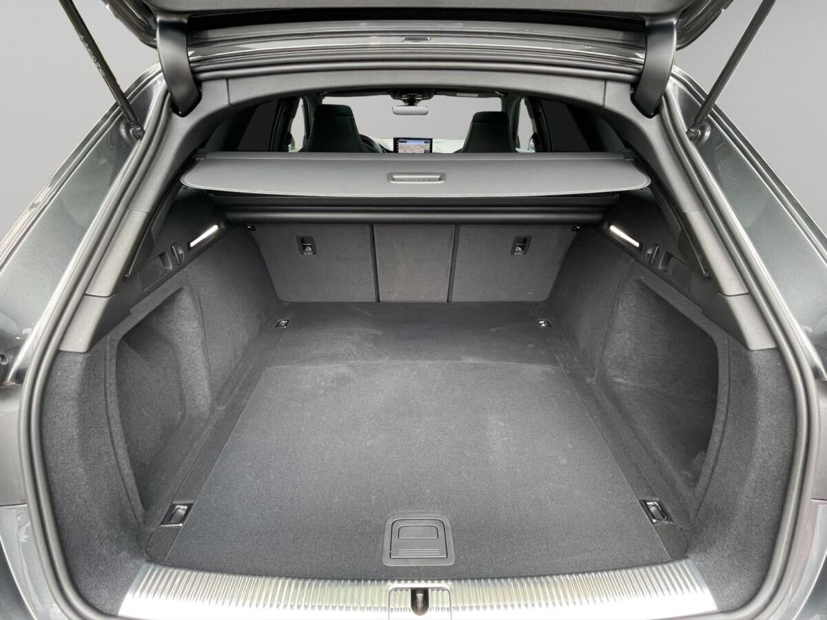 Audi A4 Av. 45 TFSI qu. S line Matrix Pano Navi PDC