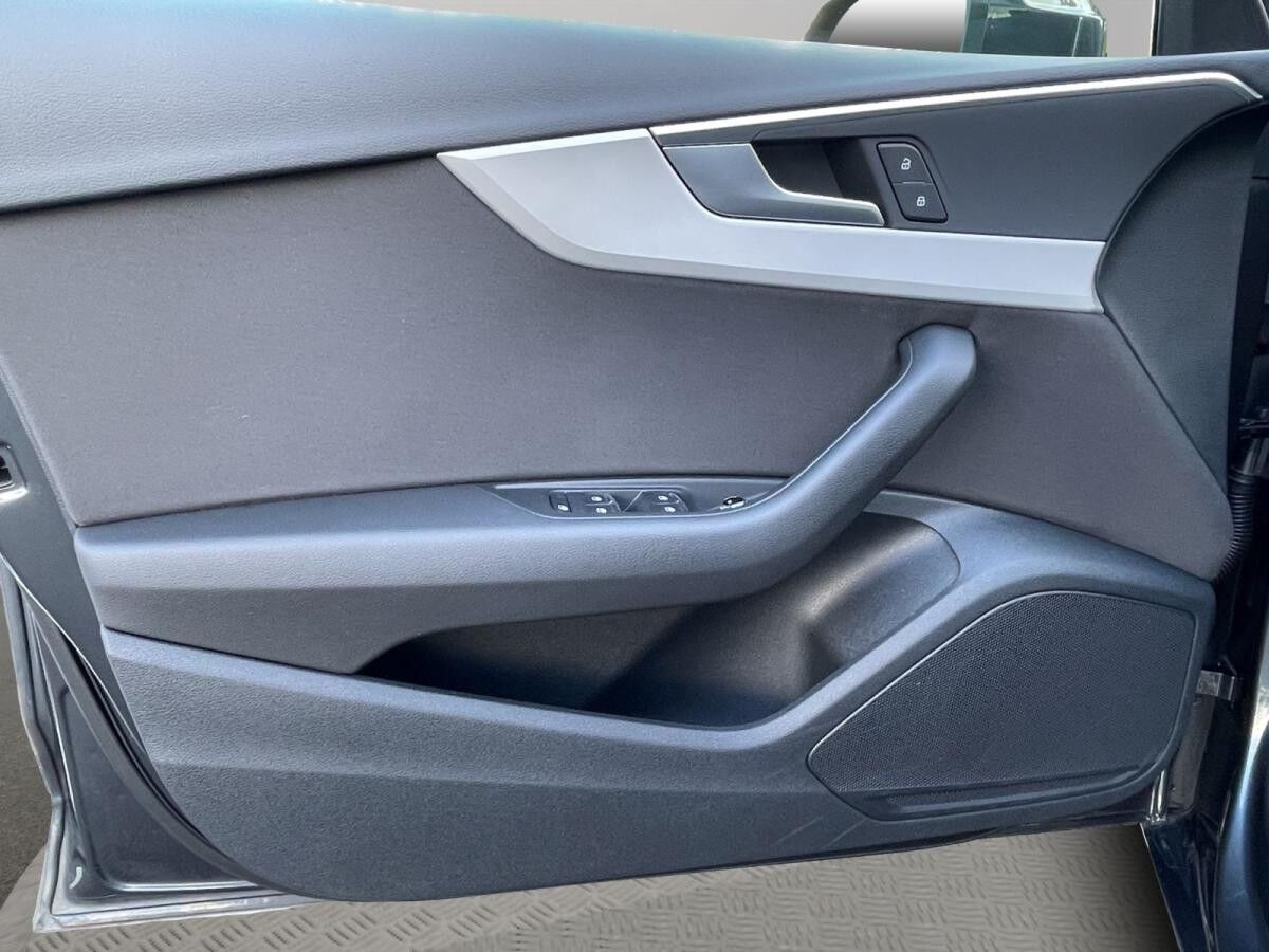 Audi A4 Avant 30 TDI LED Navi PDC+ CarPlay