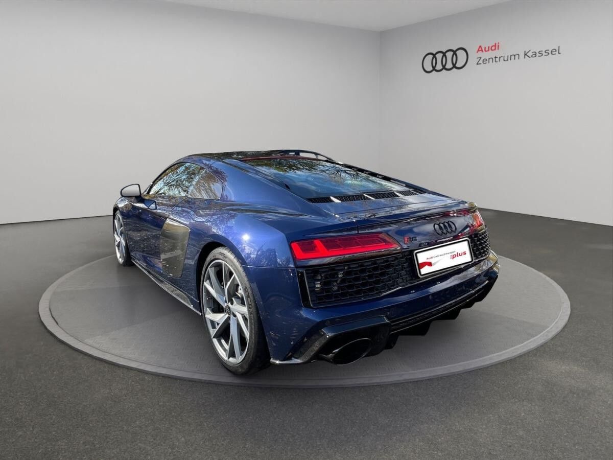 Audi R8 Coupe V10 performance RWD LED B&O Kam. Carbon