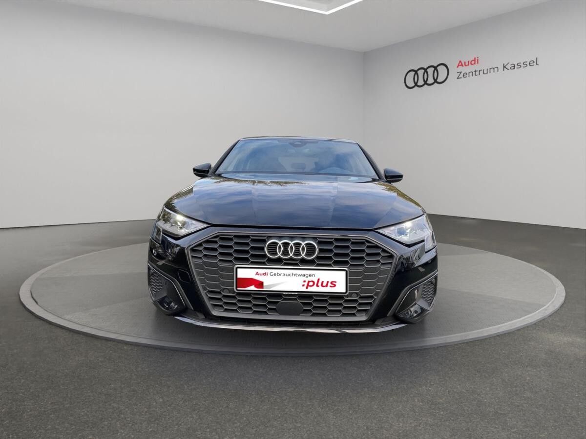 Audi A3 Limousine 35 TDI LED Navi AHK Teilleder