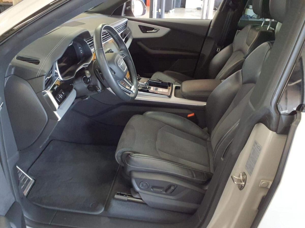 Audi Q8 50 TDI qu. S line Matrix B&O Pano StandHZG Audi Q8 50 TDI qu. S line Matrix B&O Pano StandHZG