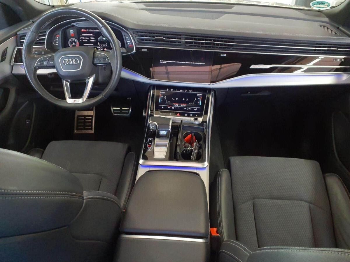 Audi Q8 50 TDI qu. S line Matrix B&O Pano StandHZG Audi Q8 50 TDI qu. S line Matrix B&O Pano StandHZG